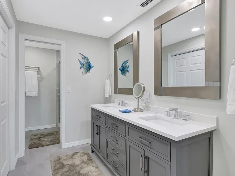 5845 Riverside Ln — Photo 12