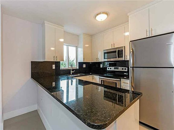 3rd image of 1988 Biarritz Dr #212
