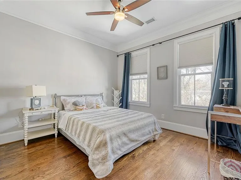 1196 John Collier Rd #1196 — Photo 20