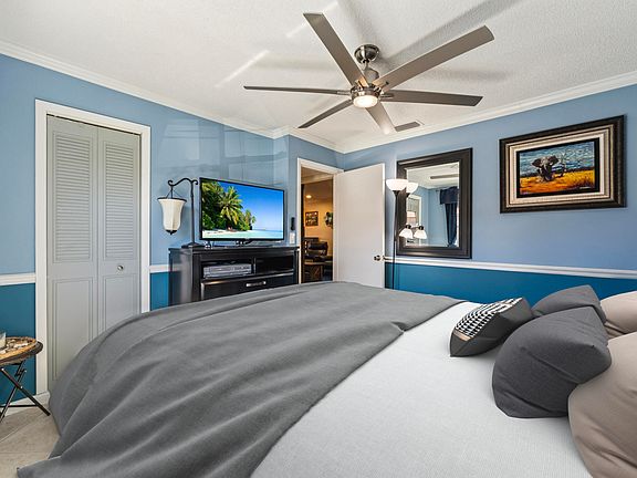 3rd image of 1919 SW Palm City Road #10f