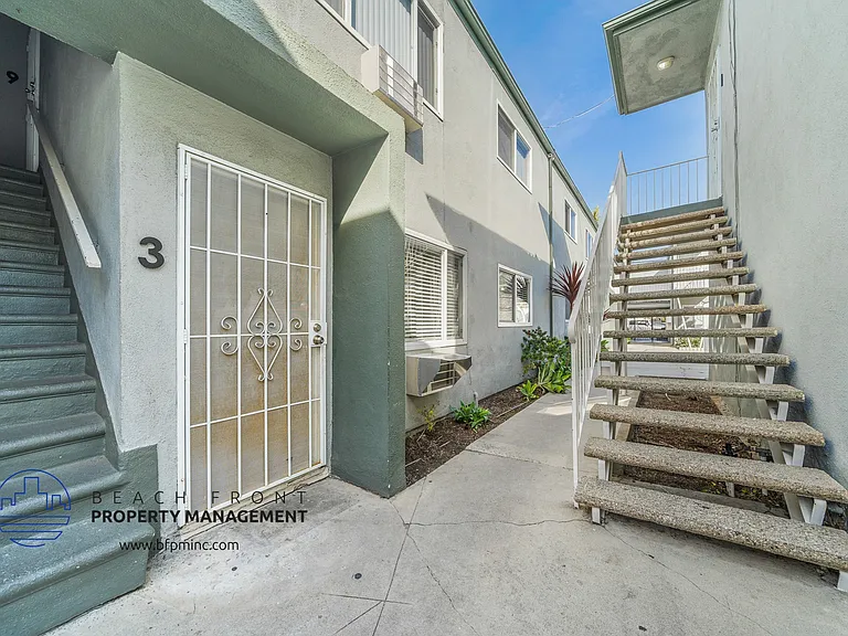 9320-9330 Elm Vista Dr. — Photo 14