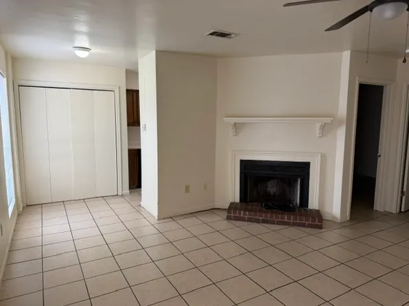 16050 Nehru Ave APT A, Baton Rouge, LA 70816