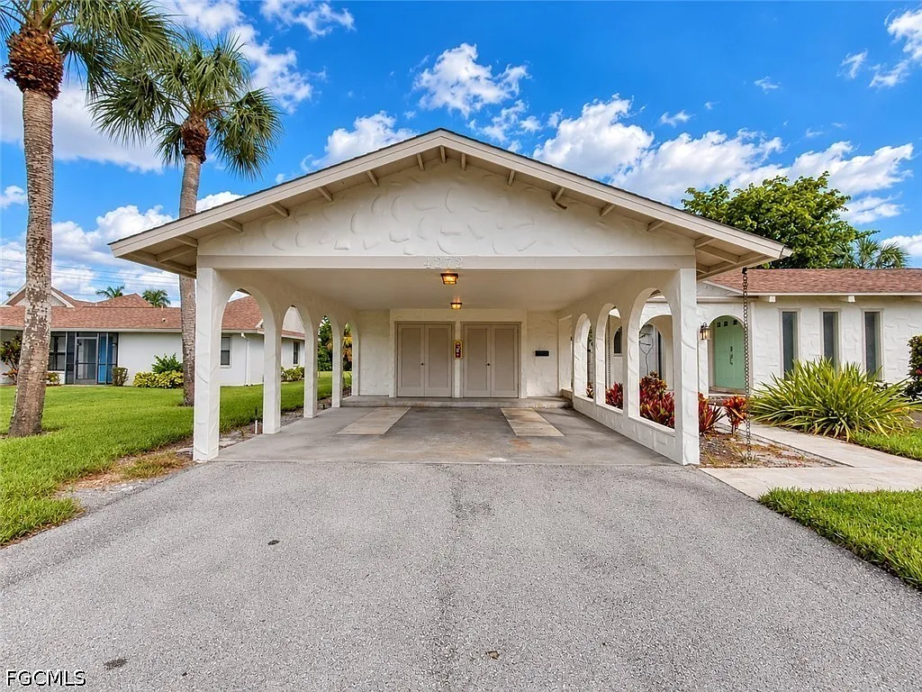 3 bed, 2.0 bath, 1606 sqft, $2,500 — Photo 2