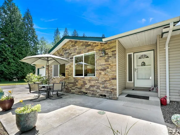 9019 Salmon Creek Lane, Blaine, WA 98230