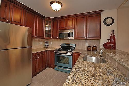 5th image of 15031 12th Ave APT 221