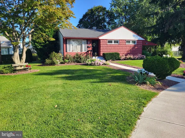 2106 Iris Pl, Bethlehem, PA 18018