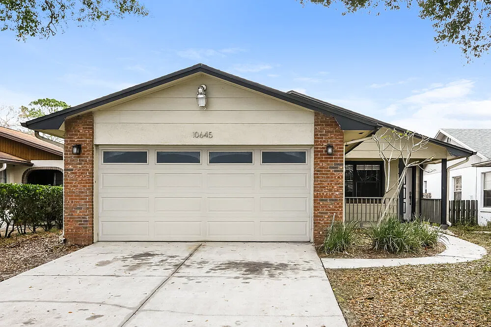 3 bed, 2.0 bath, 1266 sqft, $3,060 — Photo 1