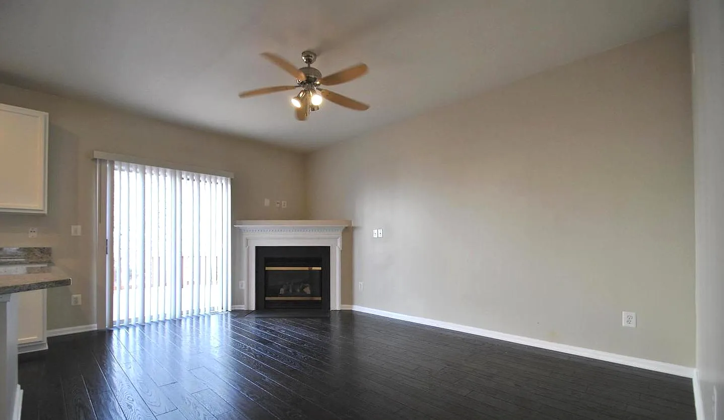 3 bed, 2800 sqft, $3,600 — Photo 4