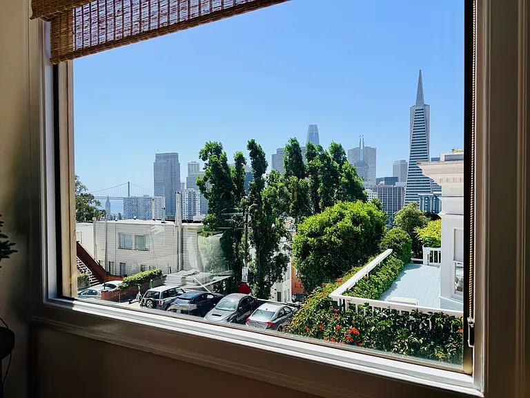 1233 Montgomery St — Photo 4