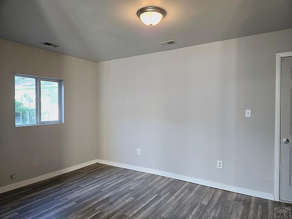 4th image of 410 S 3rd St