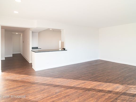 4th image of 251 Marengo Ave APT 7F