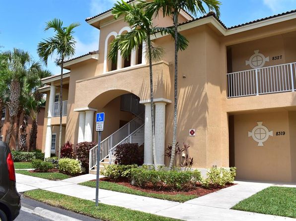 8325 Mulligan Cir #3121