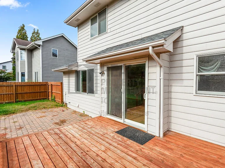 8912 Highland Oaks Dr — Photo 28