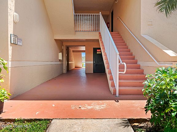 3rd image of 1610 N 42nd Cir APT 207