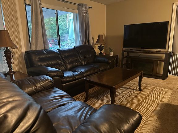 5th image of 1110 Salmon Dr