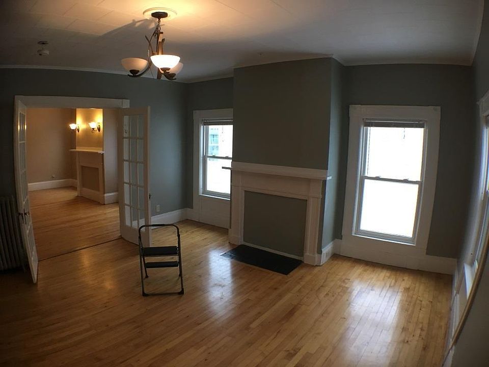 1st image of 167 Essex St #2