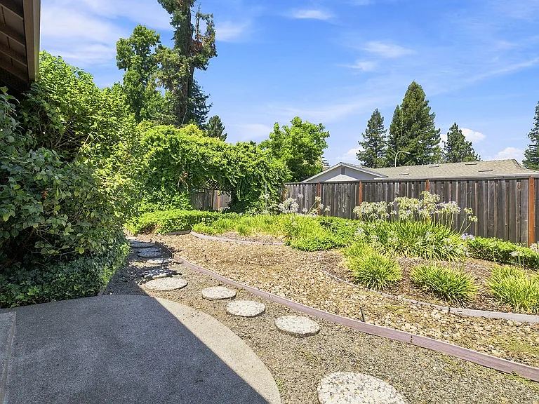 239 Monte Vista Ave — Photo 8