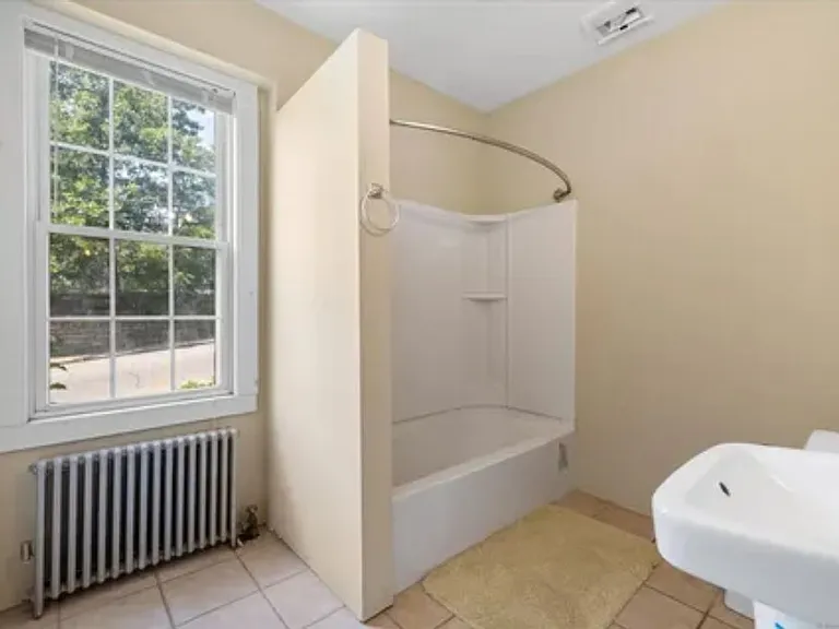147 Spring St — Photo 15
