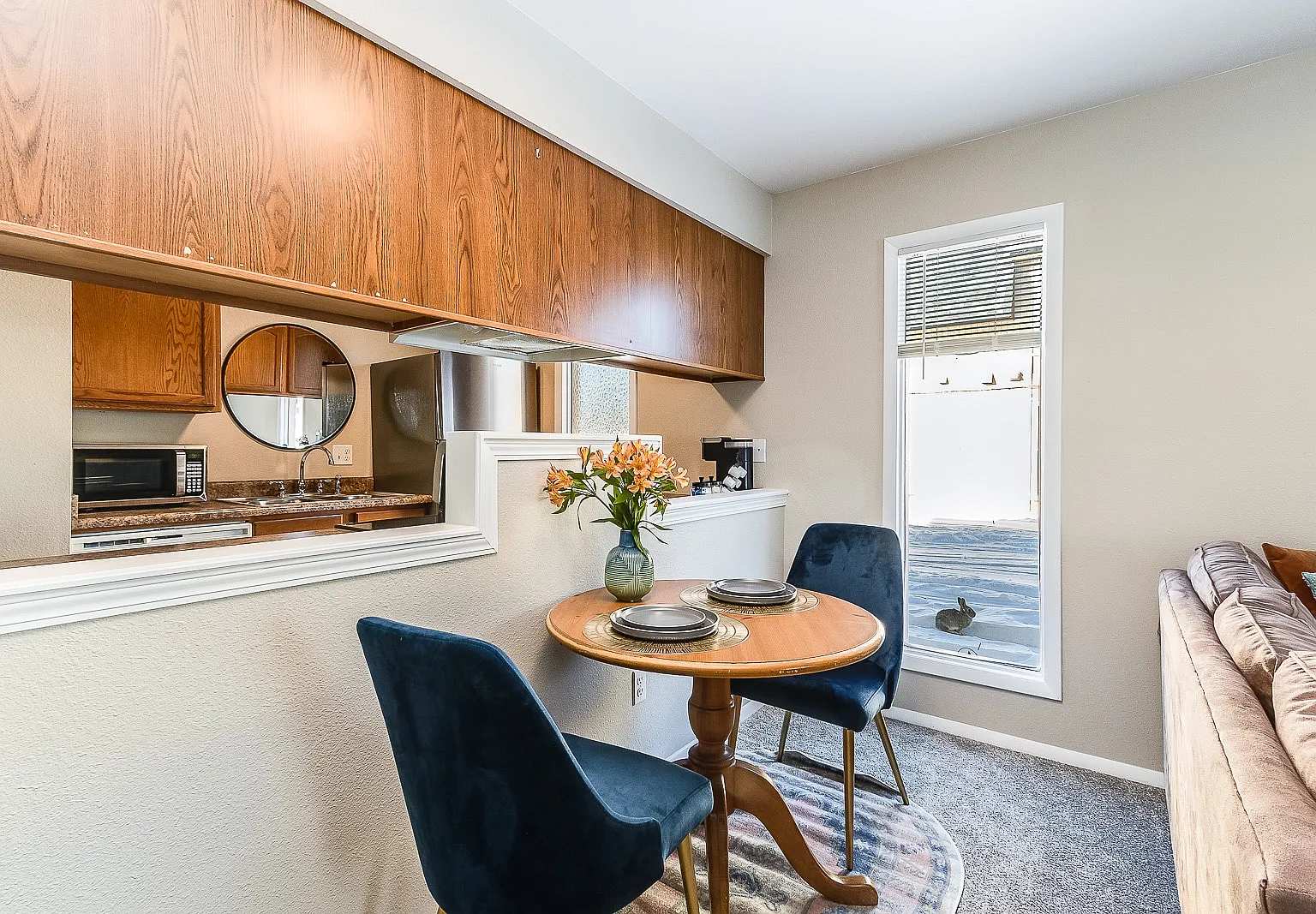 2 bed, 900 sqft, $1,295 — Photo 2