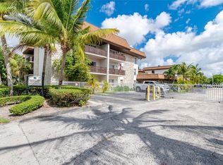 Dadeland Capri Condo, Miami, FL 33143