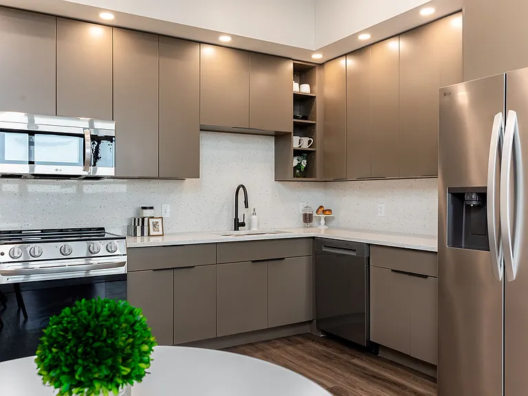 Liberty Tower Residences — Photo 8