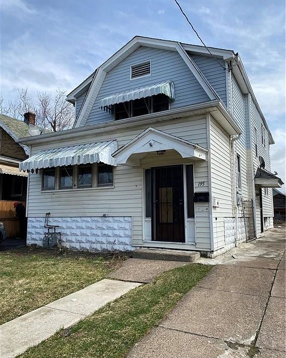 1st image of 195 Texas St