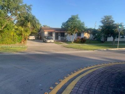 1470 North Dr, Miami, FL, 33179