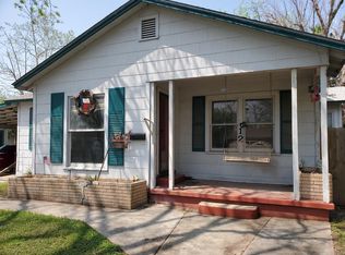 812 Maple St, Uvalde, TX 78801