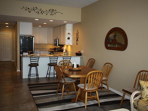 3rd image of 2411 Lake Ave Unit 31