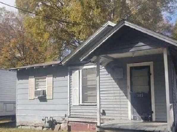 302 Sumter St, Joanna, SC 29351