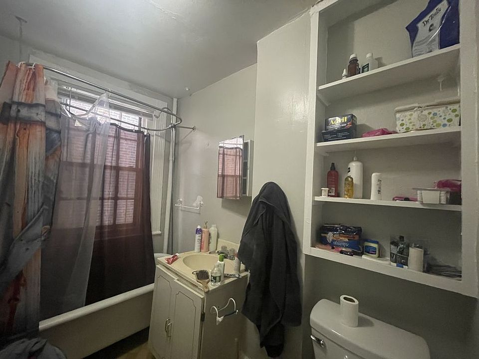 2nd image of 3-5 Champney Pl #2