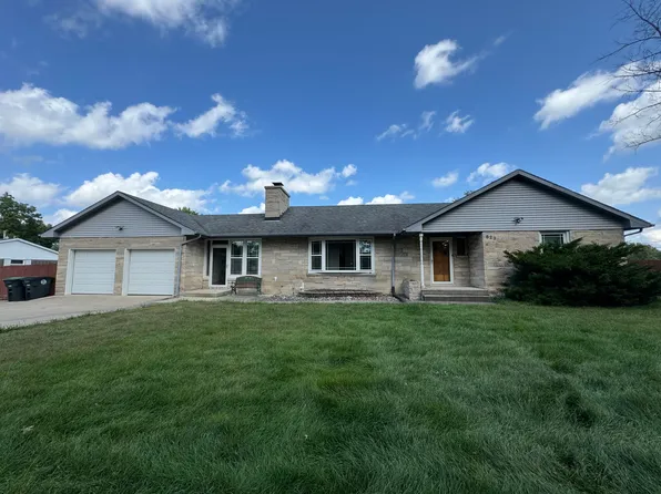 823 S Linda St, Hobart, IN 46342