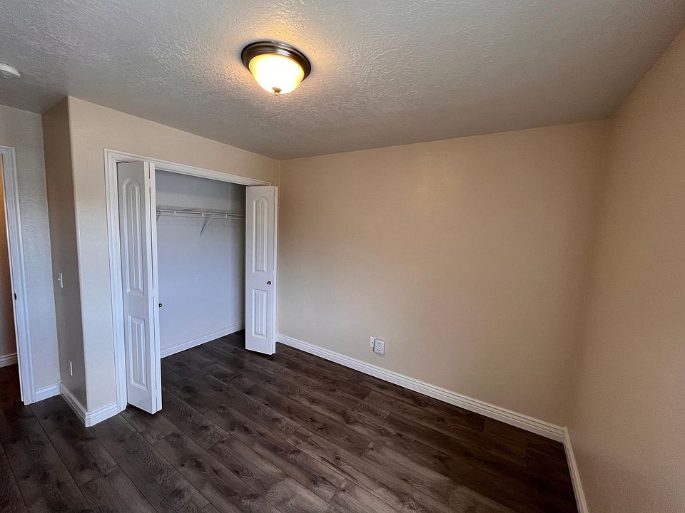 1st image of 74 E Resaca Dr Unit B10