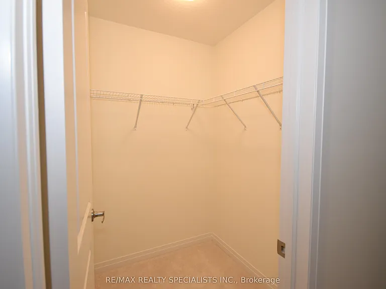 12 Velvet Way — Photo 19