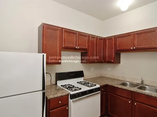 646 N Saint Louis Ave #2, Chicago, IL 60624