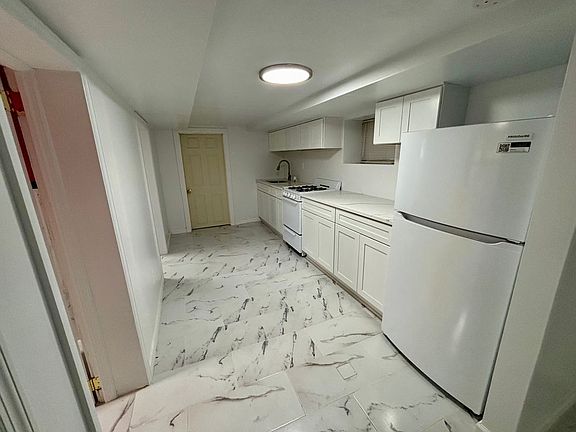 3rd image of 250 Highland Ave #1A