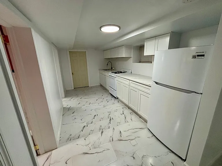 250 Highland Ave #1A — Photo 3