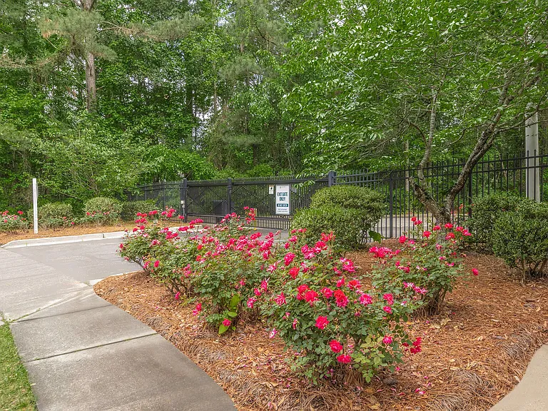 Birchwood Park — Photo 24