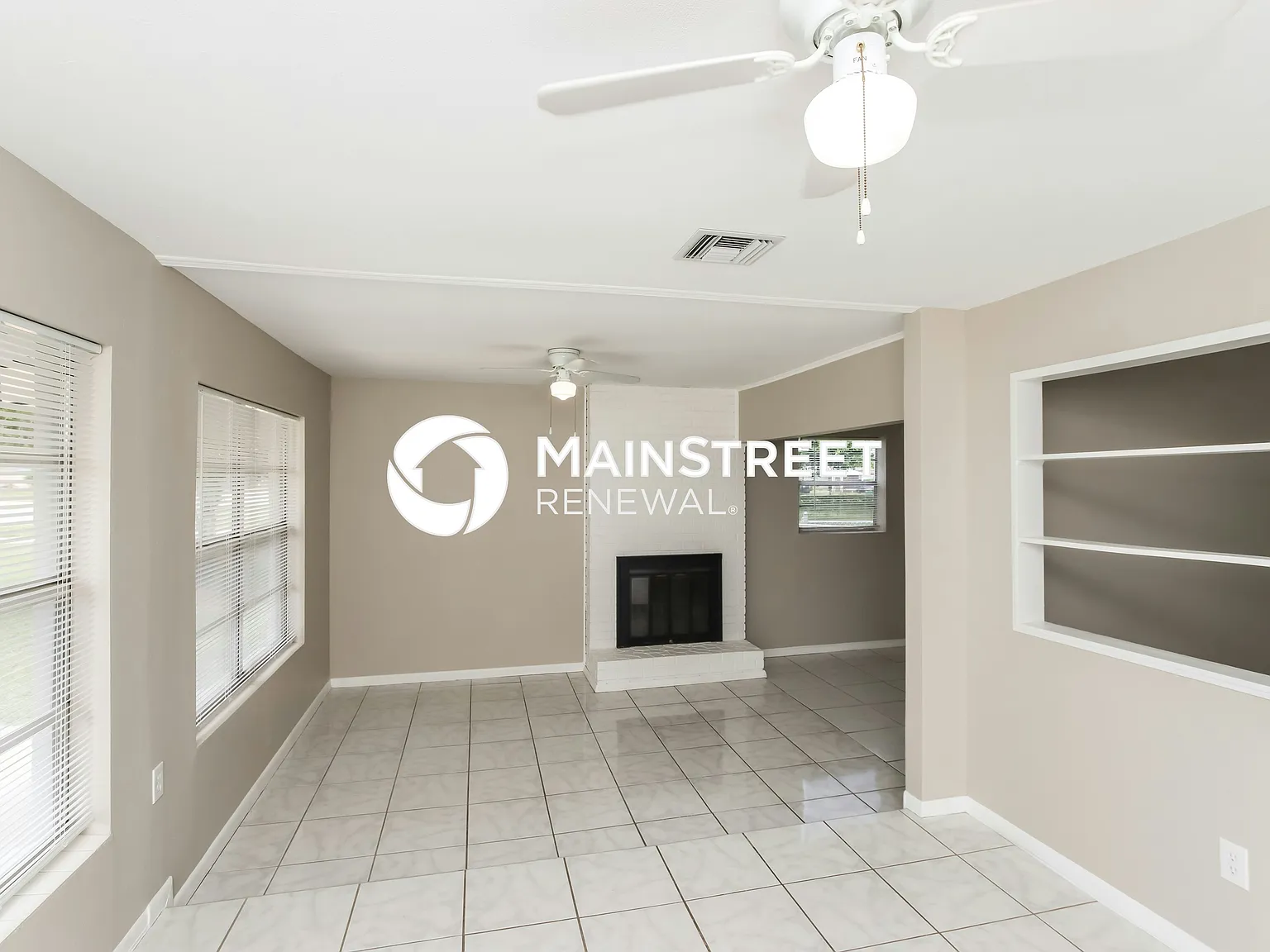 4395 Sherwood Blvd — Photo 3