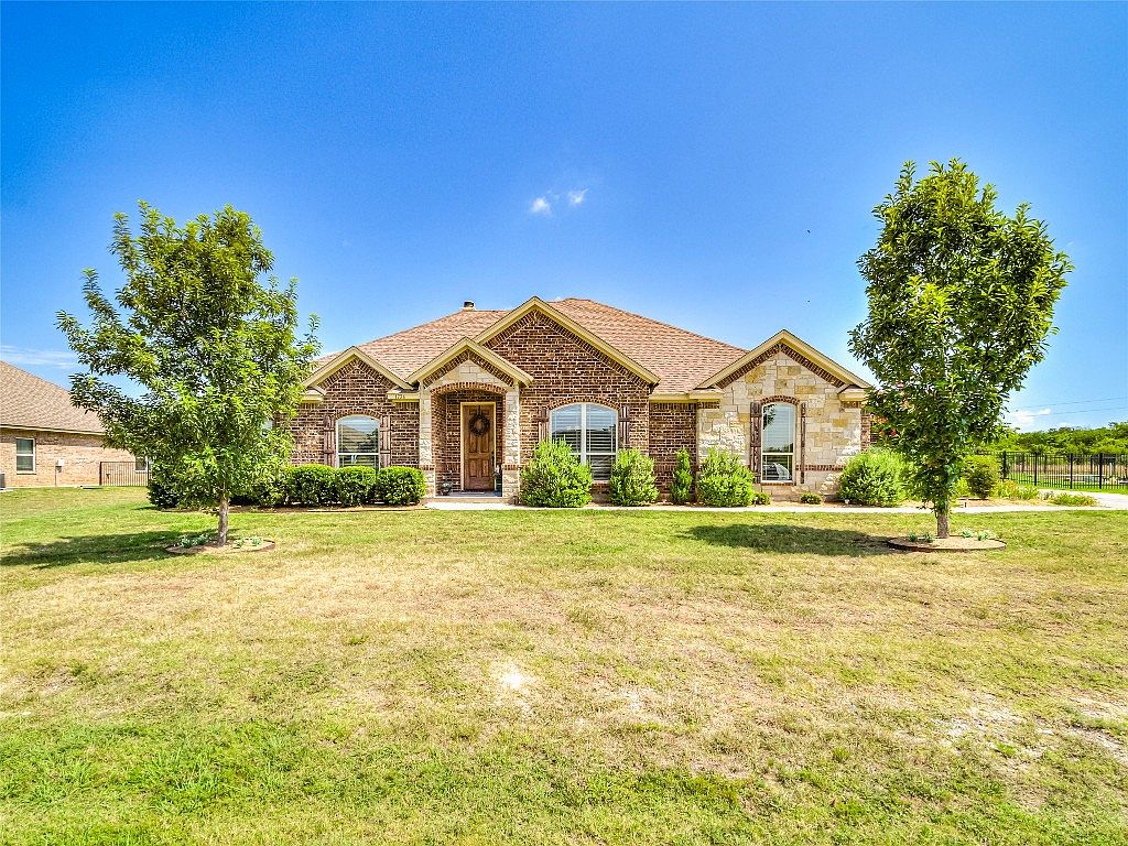 1726 Rockview Dr, Granbury, TX 76049 MLS 20380086 Zillow