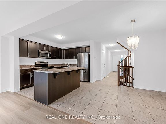 5th image of 70 Highgate Dr #19