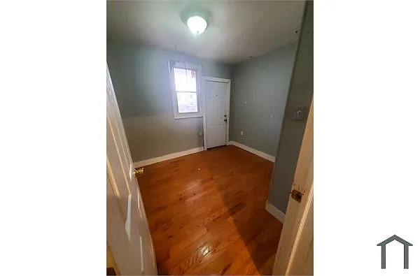 Building Photo - 182 1st St #1