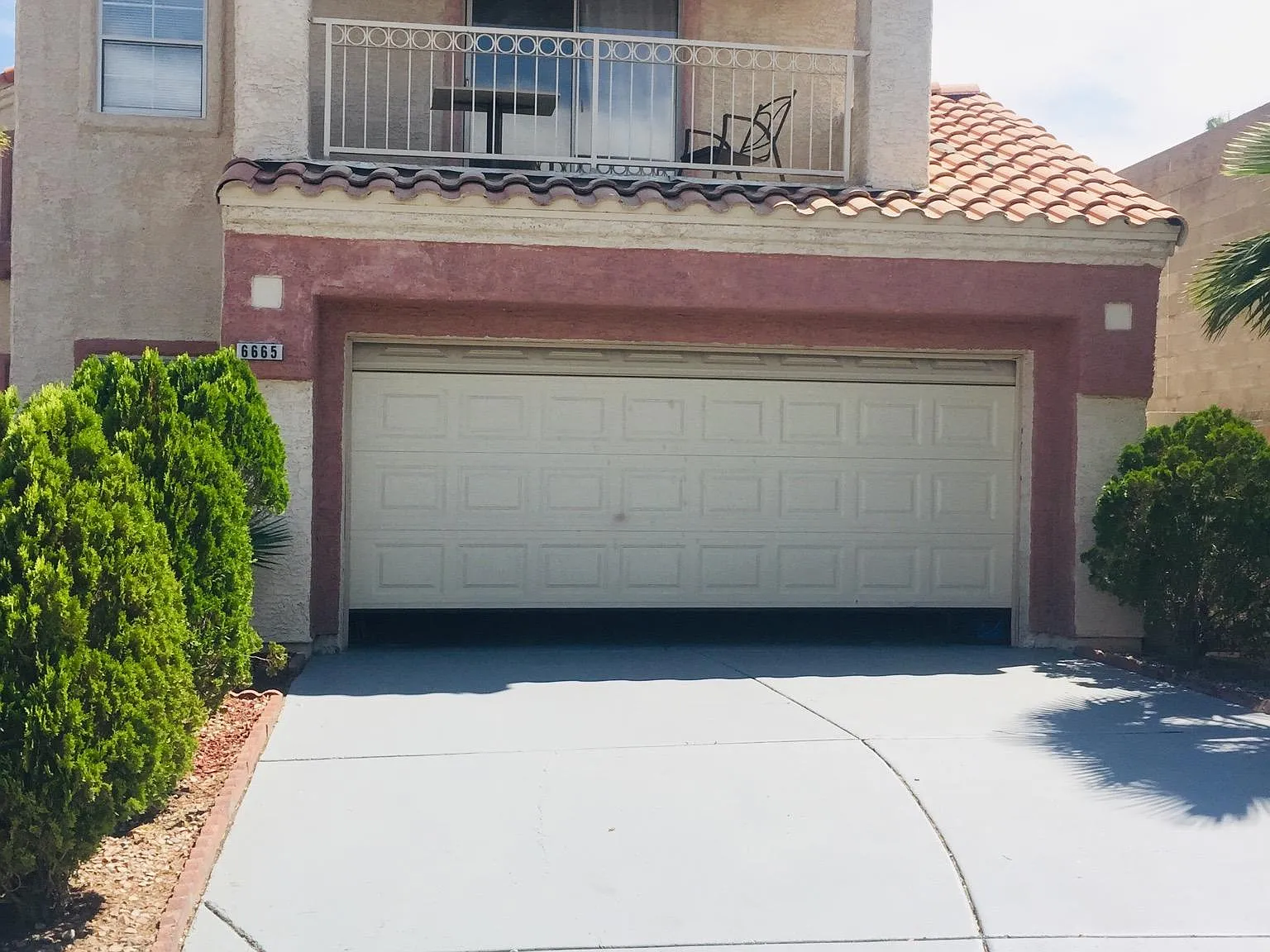6665 Goldencreek Way — Photo 2