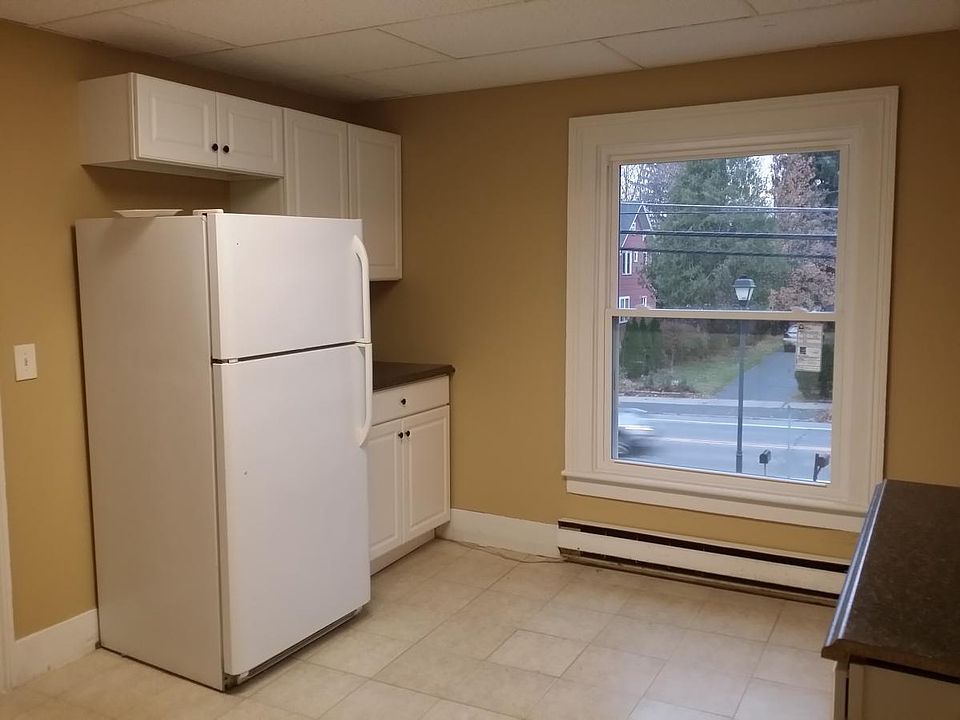 1st image of 47 E Buffalo St APT 3