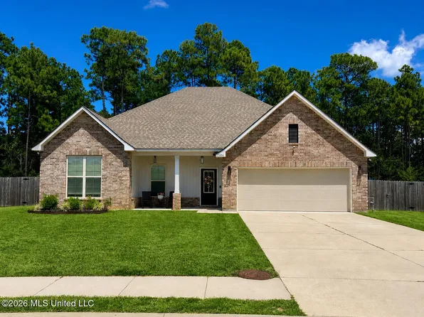 11456 Memphis Cir, Ocean Springs, MS 39564