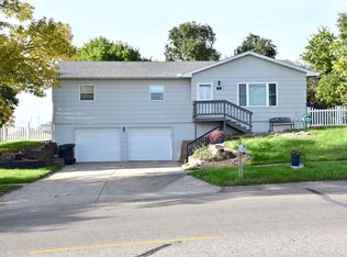 723 N Harrison Ave, Pierre, SD 57501