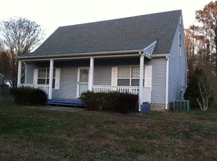 8935 Marlfield Rd, Gloucester, VA 23061
