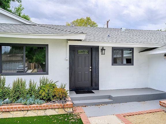 3rd image of 11555 Collett Ave