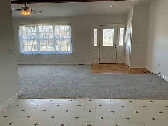 5th image of 264 Lagrange Ave
