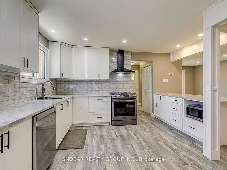 547 Conway Ct — Photo 8
